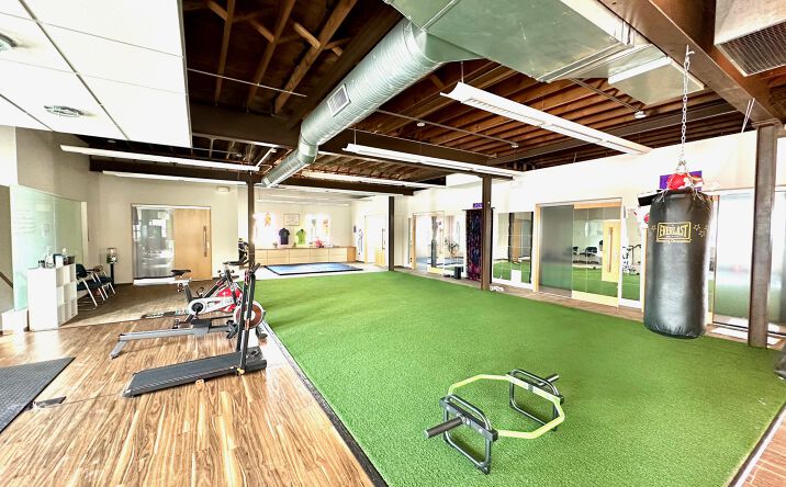 Pictures of Office, Special Purpose property located at 16828 Chagrin Blvd, Shaker Heights, OH 44120 for lease - image #1