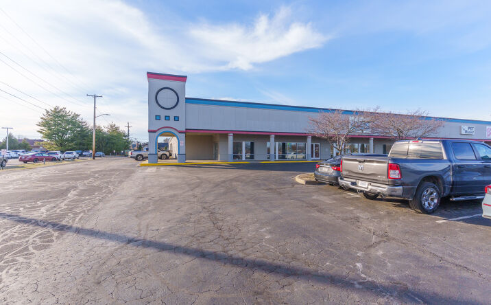 Pictures of Retail property located at 3980 Frederica St, Owensboro, KY 42301 for lease - image #1