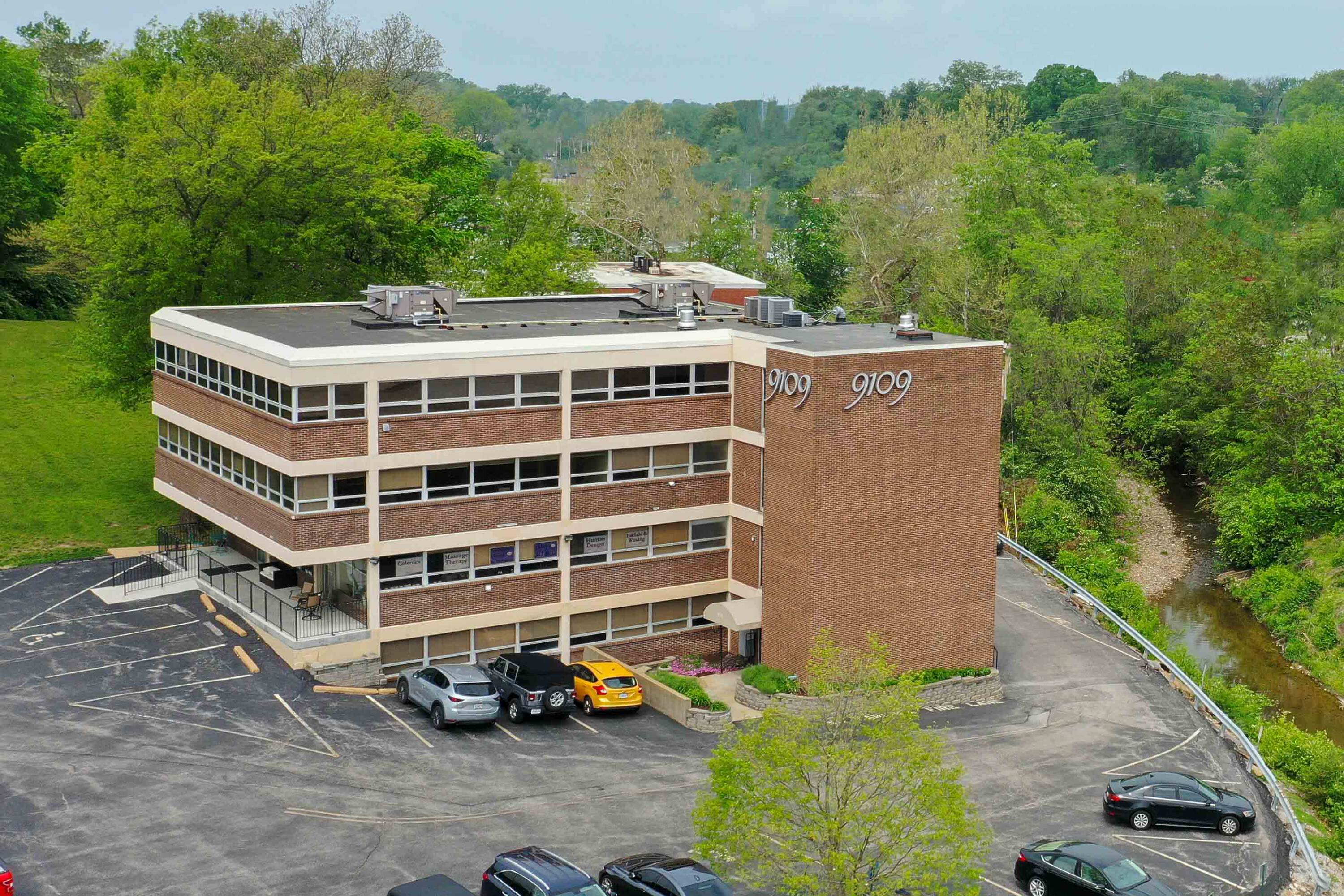 9109 Watson Rd, St. Louis, MO 63126 | Crexi.com