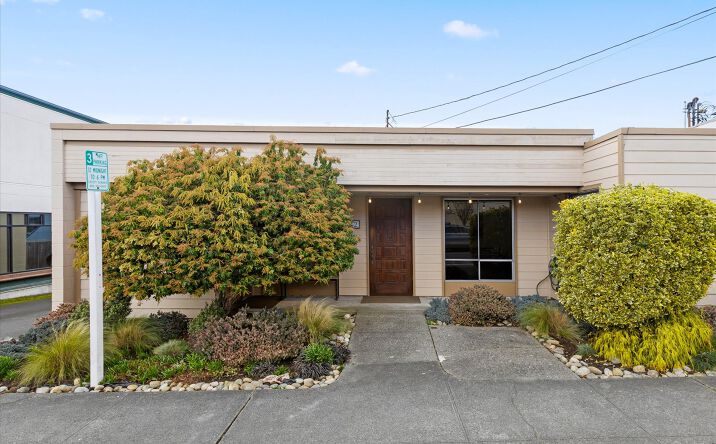 Pictures of Office property located at 112 3rd Ave S, Edmonds, WA 98020 for lease - image #1