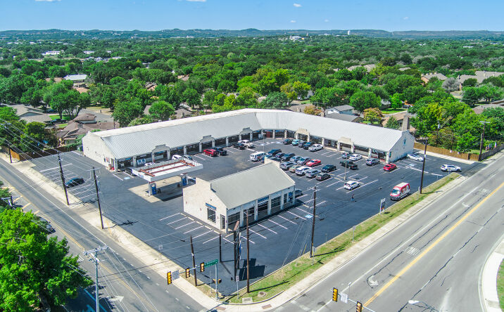 Pictures of Retail, Office property located at 1415 E Blanco Rd, Boerne, TX 78006 for lease - image #1