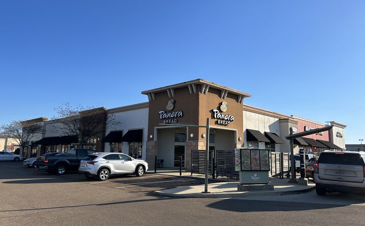 Pictures of Retail, Restaurant property located at 249 Ridge Way, Flowood, MS 39232 for lease - image #1