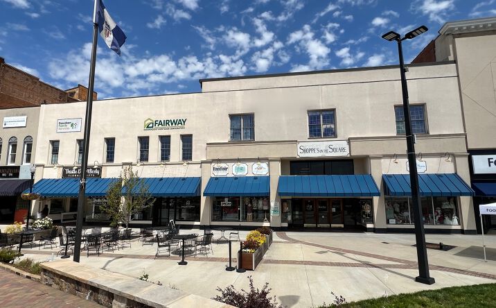 Pictures of Retail, Office property located at 246 Union Square NW, Hickory, NC 28601 for lease - image #1