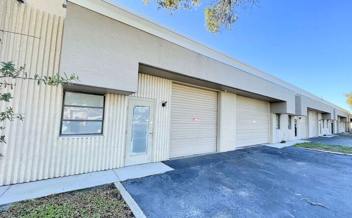 Pictures of Industrial property located at 2940-2960 Horseshoe Drive S, Naples, FL 34104 for lease - image #1