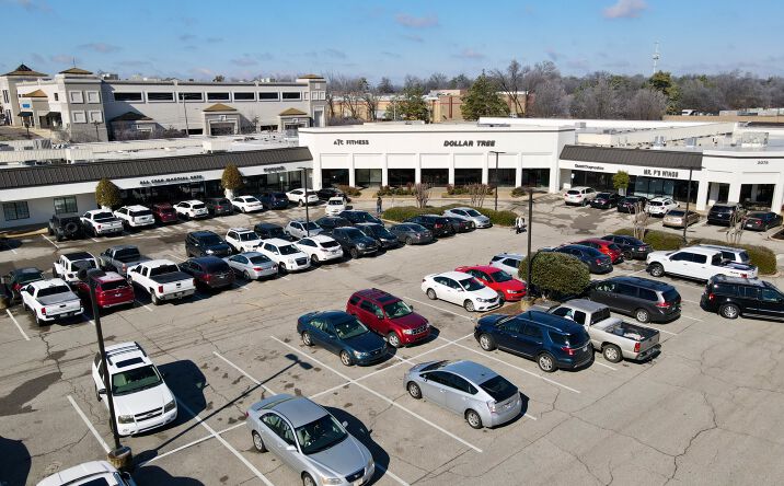 Pictures of Retail property located at 2075 Exeter Road, Suite 30, Germantown, TN 38138 for lease - image #1