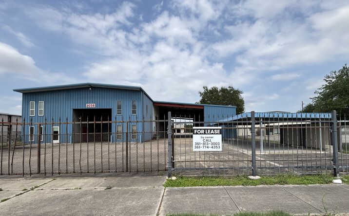 Pictures of Office, Industrial property located at 2038 Saratoga Blvd, Corpus Christi, TX 78417 for lease - image #1