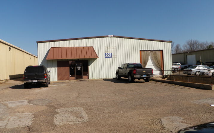 Pictures of Special Purpose, Land property located at 905 W Cotton St., Longview, TX 75604 for lease - image #1