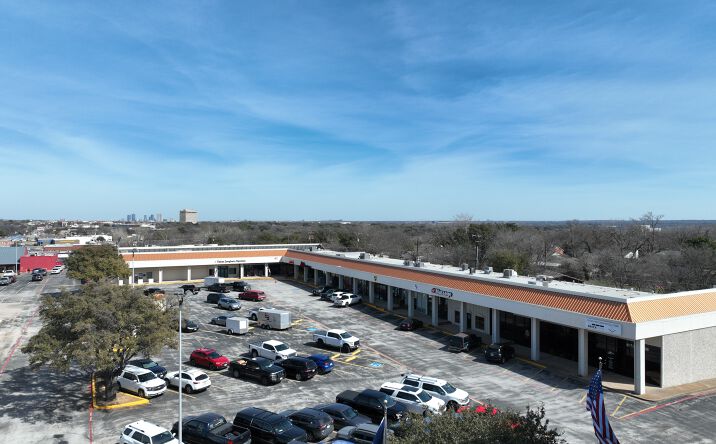 Pictures of Retail, Restaurant property located at 6701 Camp Bowie Blvd, Fort Worth, TX 76116 for lease - image #1