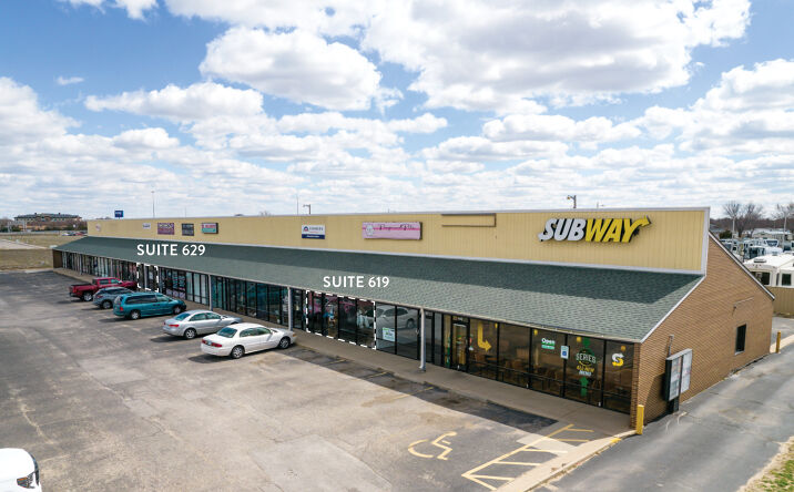 Pictures of Retail, Office property located at 615 E 47th St S, Wichita, KS 67216 for lease - image #1