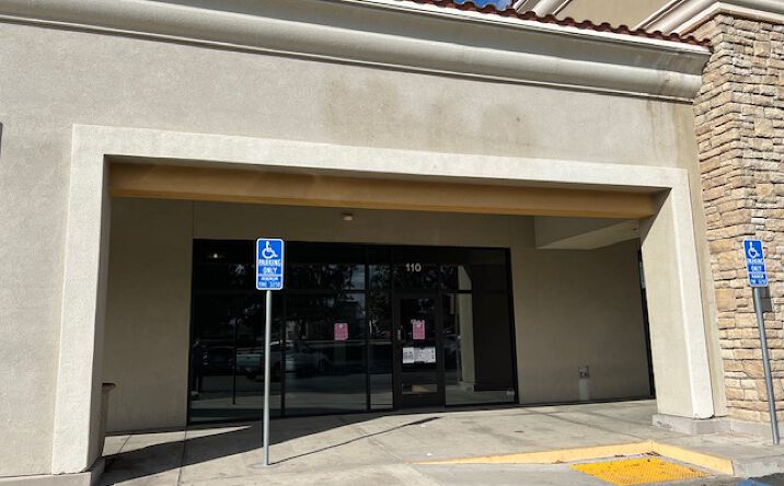 Pictures of Retail, Office, Special Purpose property located at 4700 Panama Ln, Bakersfield, CA 93313 for lease - image #1