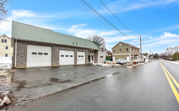 Pictures of Retail, Office, Industrial property located at 397 Hampden St, Chicopee, MA 01013 for sales - image #1