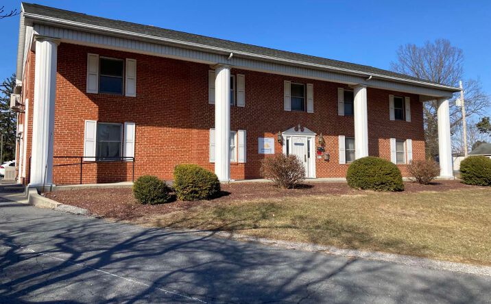 Pictures of Office property located at 5021-5023 E Trindle Rd, Mechanicsburg, PA 17050 for lease - image #1