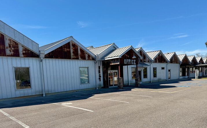 Pictures of Office, Retail property located at 1369 Headland Ave, Dothan, AL 36303 for lease - image #1
