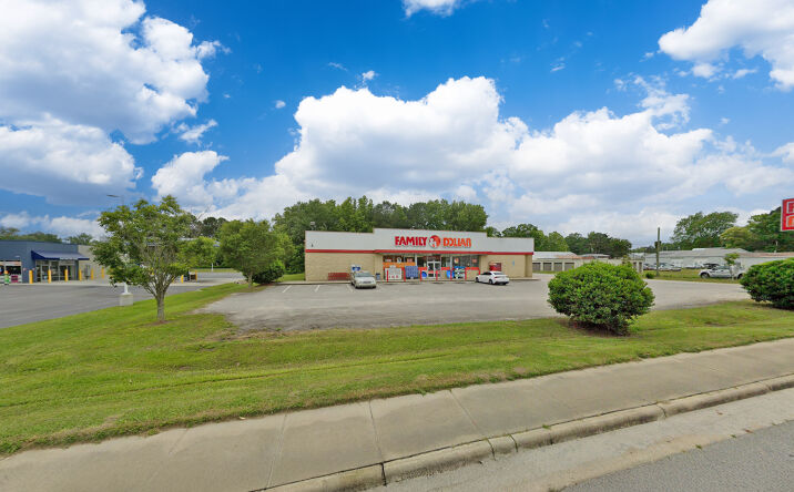 Pictures of Retail property located at 314 E Hamlet St, Pinetops, NC 27864 for lease - image #1