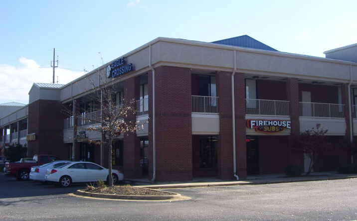 Pictures of Retail, Office, Restaurant property located at 1907 S College St, Auburn, AL 36830 for lease - image #1