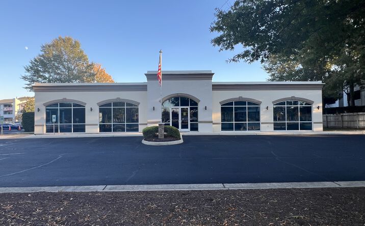 Pictures of Retail, Office, Restaurant property located at 1019 Eden Way N, Chesapeake, VA 23320 for lease - image #1