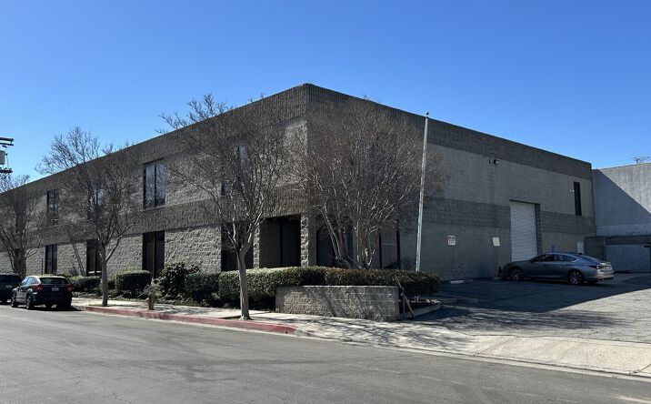 Pictures of Industrial property located at 6025 Yolanda Ave, Los Angeles, CA 91356 for lease - image #1