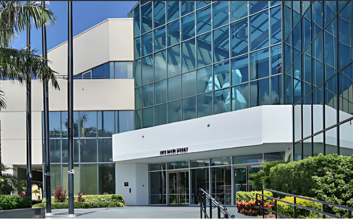 Pictures of Office property located at 1819 Main St, Sarasota, FL 34236 for lease - image #1