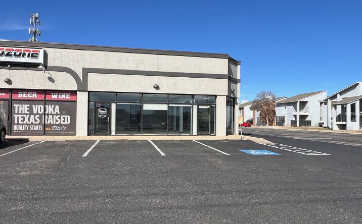 Pictures of Retail property located at 5718 4th St, Lubbock, TX 79416 for lease - image #1