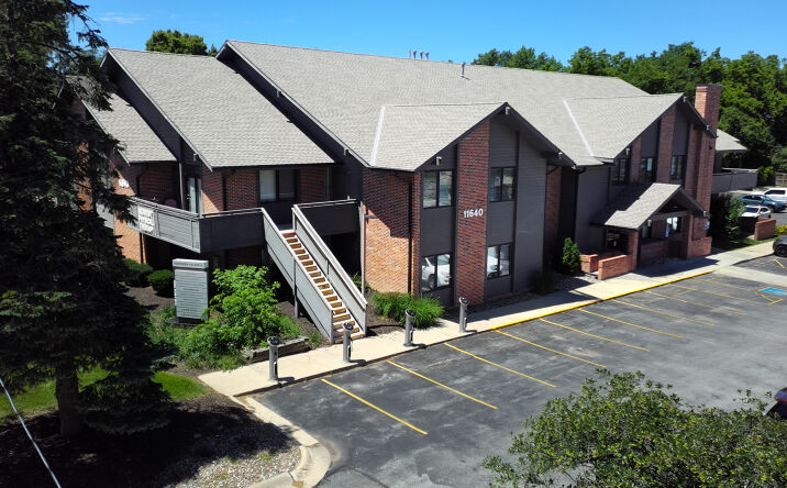 Pictures of Office property located at 11640 Arbor St, Omaha, NE 68144 for lease - image #1