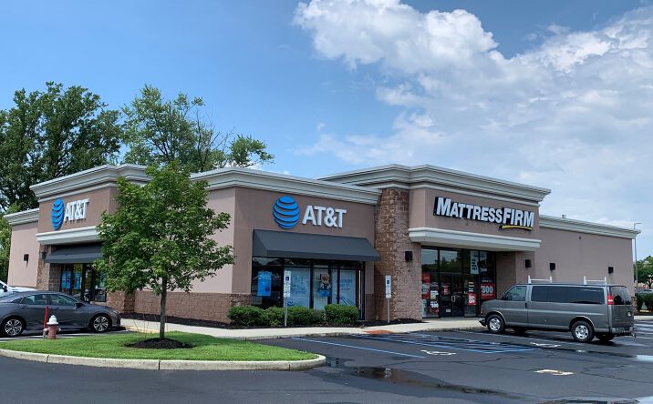 Pictures of Retail property located at 2701 Burlington-Mount Holly Rd, Burlington, NJ 08016 for lease - image #1