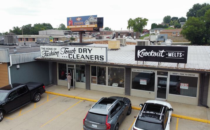 Pictures of Retail, Restaurant property located at 3412 Pennsylvania Ave, Dubuque, IA 52002 for lease - image #1