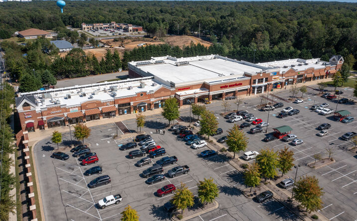 Pictures of Retail, Restaurant property located at 205-225 Village Center Drive, Lusby, MD 20657 for lease - image #1