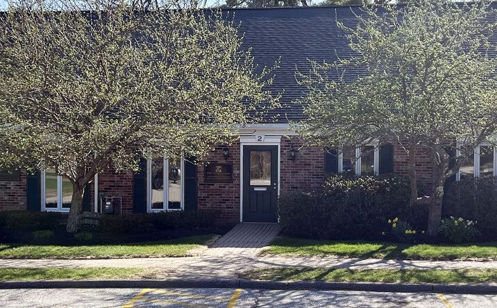 Pictures of Office property located at 10 Forest Falls Dr, Yarmouth, ME 04096 for lease - image #1