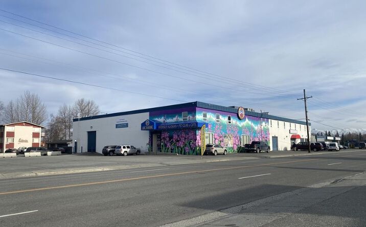 Pictures of Retail, Office, Industrial property located at 557 E Fireweed Ln, Anchorage, AK 99503 for lease - image #1