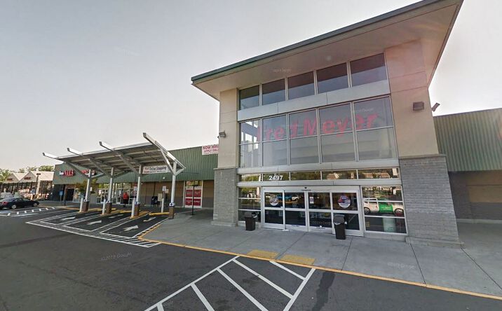 Pictures of Retail property located at 2497 SE Burnside Rd, Gresham, OR 97080 for lease - image #1