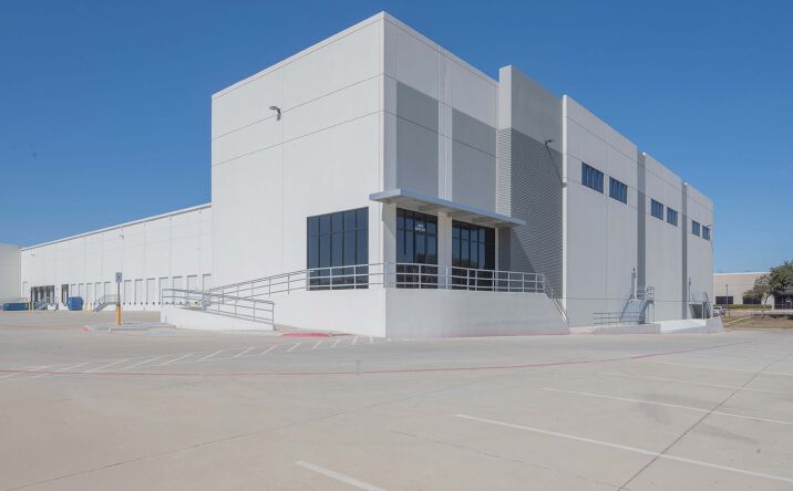 Pictures of Industrial property located at 3260 N Skyway Circle, Irving, TX 75083 for lease - image #1