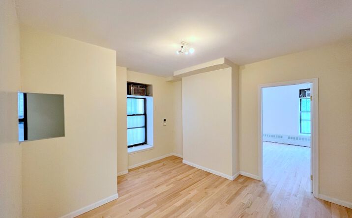 Pictures of Office property located at 35 Central Pk N, New York, NY 10026 for lease - image #1