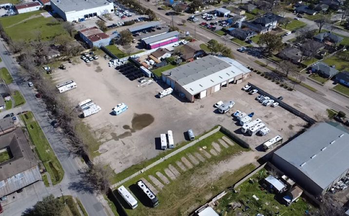 Pictures of Industrial property located at 1967 Bingle Rd, Houston, TX 77055 for lease - image #1