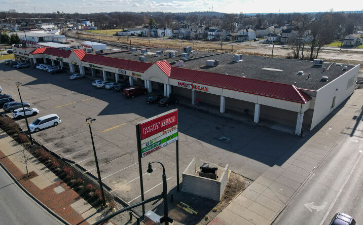 Pictures of Retail property located at 1045 High St, Hamilton, OH 45011 for lease - image #1