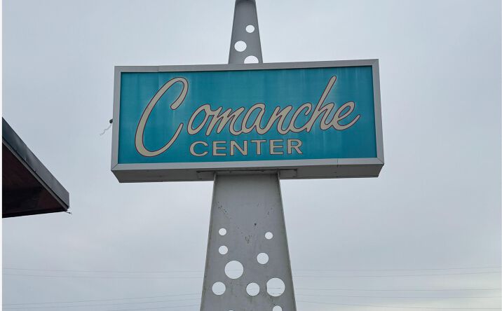 Pictures of Retail, Office, Special Purpose property located at 215 S Comanche Ave, Bartlesville, OK 74003 for lease - image #1