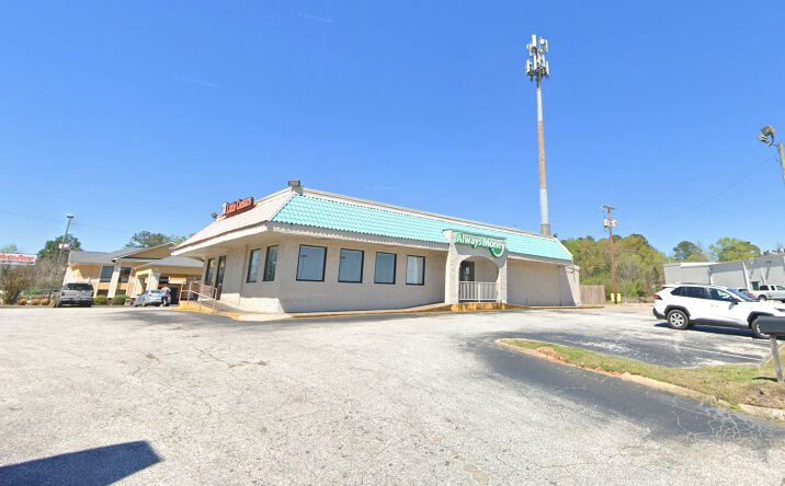 Pictures of Restaurant property located at 2975 US-280, Alexander City, AL 35010 for lease - image #1