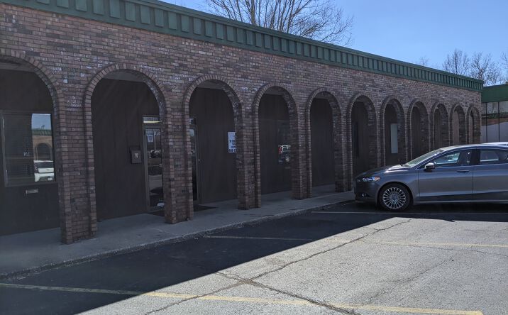 Pictures of Retail, Office property located at 6400 W Main St, Belleville, IL 62223 for lease - image #1