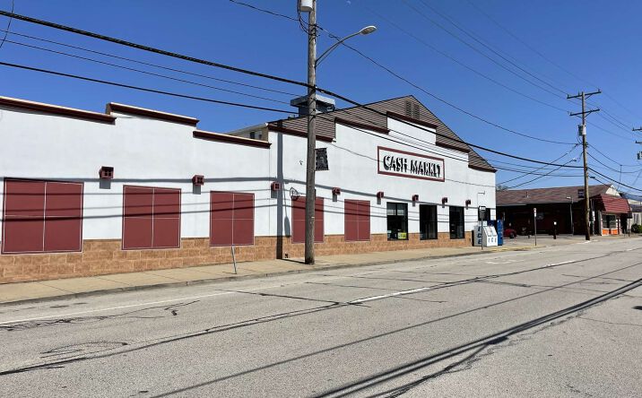 Pictures of Retail property located at 1017 4th Ave, Coraopolis, PA 15108 for lease - image #1