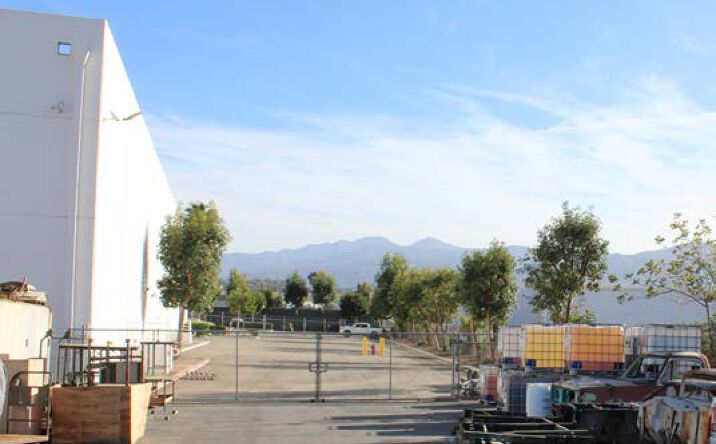 Pictures of Industrial property located at 1493 E Bentley Dr, Corona, CA 92879 for lease - image #1