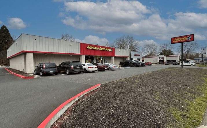 Pictures of Retail property located at 19375 SW Tualatin Valley Hwy, Beaverton, OR 97006 for lease - image #1