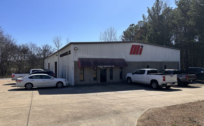 Pictures of Office property located at 2211 Cliff Gookin Blvd, Tupelo, MS 38801 for lease - image #1
