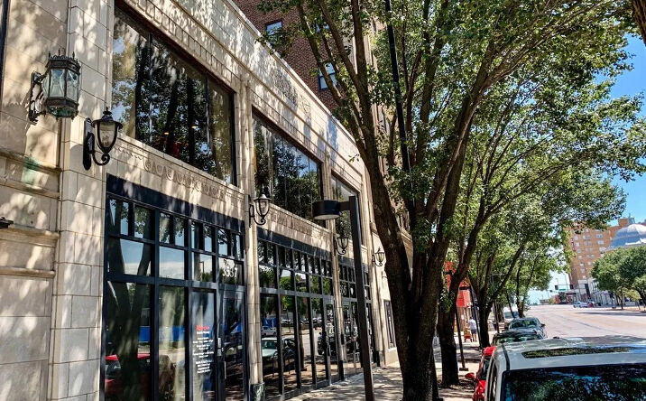 Pictures of Office property located at 3543 Broadway Blvd, KCMO, MO 64111 for lease - image #1