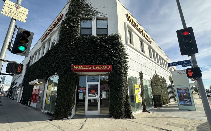Pictures of Retail property located at 652 N La Brea Ave, Los Angeles, CA 90036 for lease - image #1