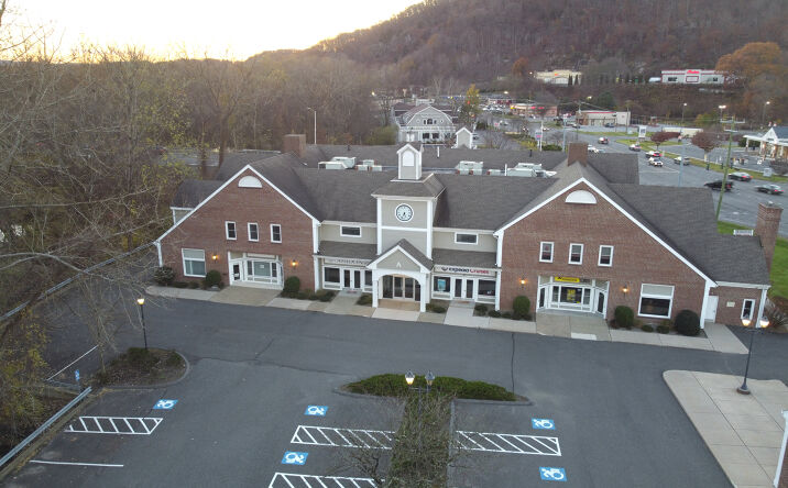 Pictures of Office property located at 67 Federal Rd, Brookfield, CT 06804 for lease - image #1
