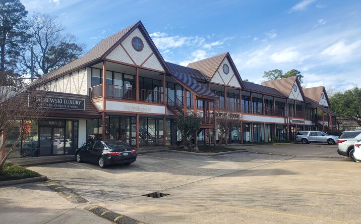 Pictures of Office property located at 804 W Dallas, Conroe, TX 77301 for lease - image #1