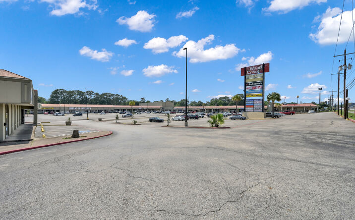 Pictures of Retail, Office, Industrial property located at 2001 N Frazier St, Conroe, TX 77301 for lease - image #1