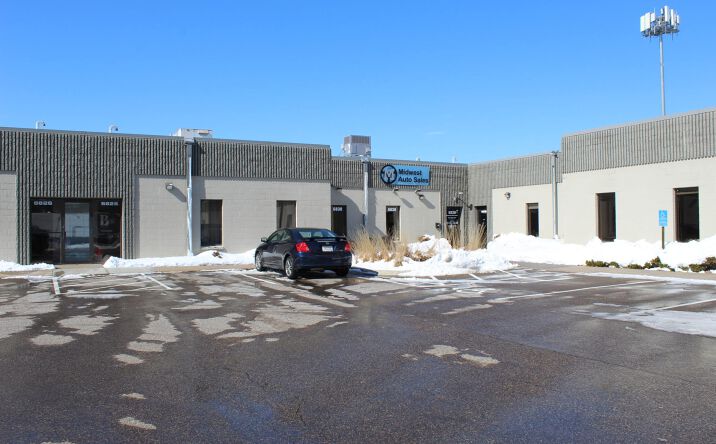 Pictures of Office, Industrial property located at 6828-6846 Washington Ave S, Eden Prairie, MN 55344 for lease - image #1