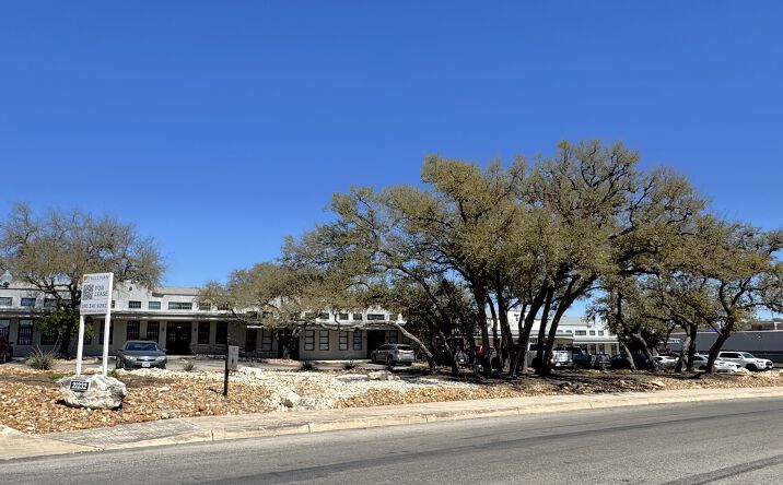 Pictures of Office property located at 21232 Gathering Oak, San Antonio, TX 78260 for lease - image #1
