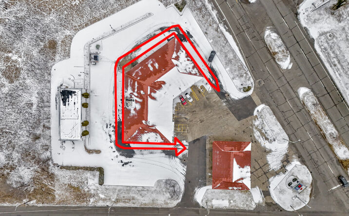 Pictures of Retail property located at 4407 Fort St, Trenton, MI 48183 for lease - image #1