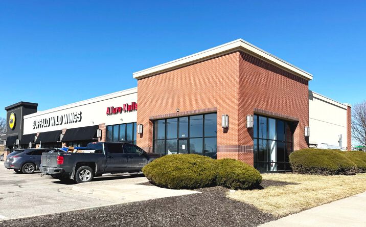 Pictures of Retail property located at 5403 N Belt Hwy, Saint Joseph, MO 64506 for lease - image #1